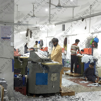 Stitching unit worker 1